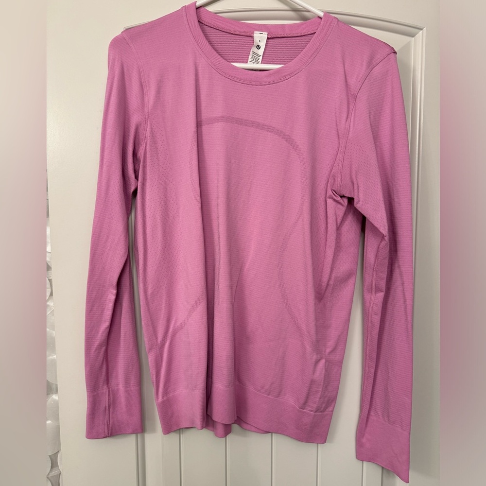 Lululemon Relaxed Fit Swiftly